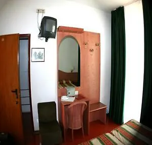 *** Hotel Harrys Italy